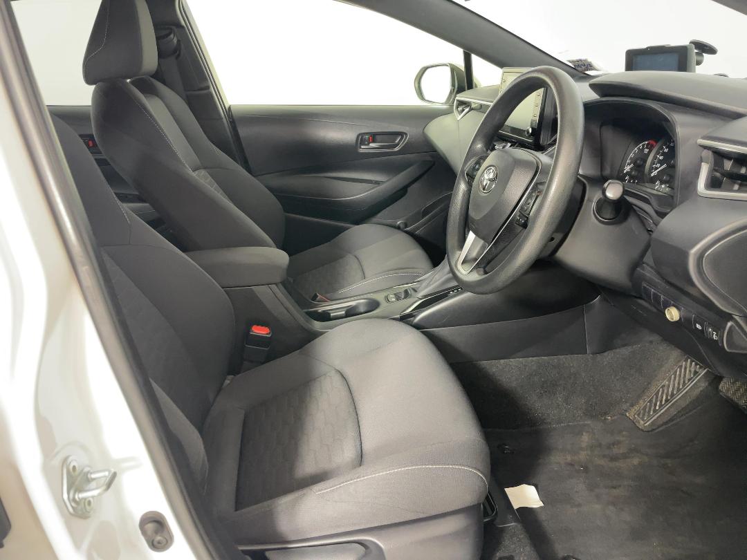 Photo '16' of Toyota Corolla