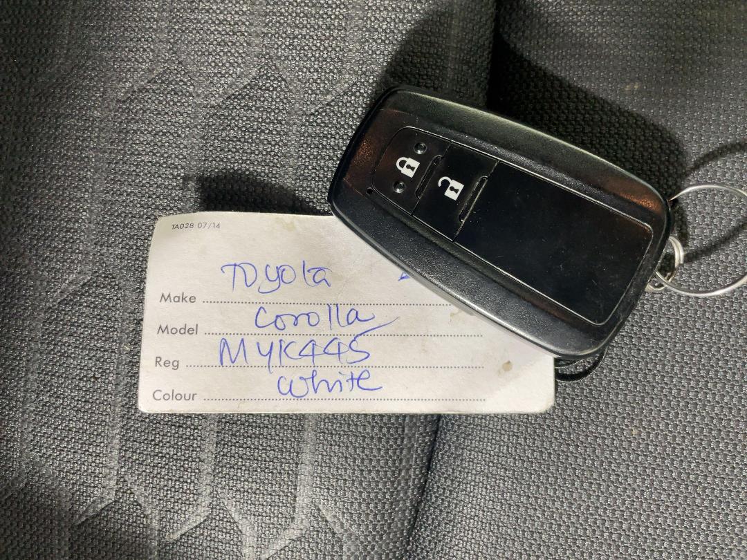 Photo '22' of Toyota Corolla