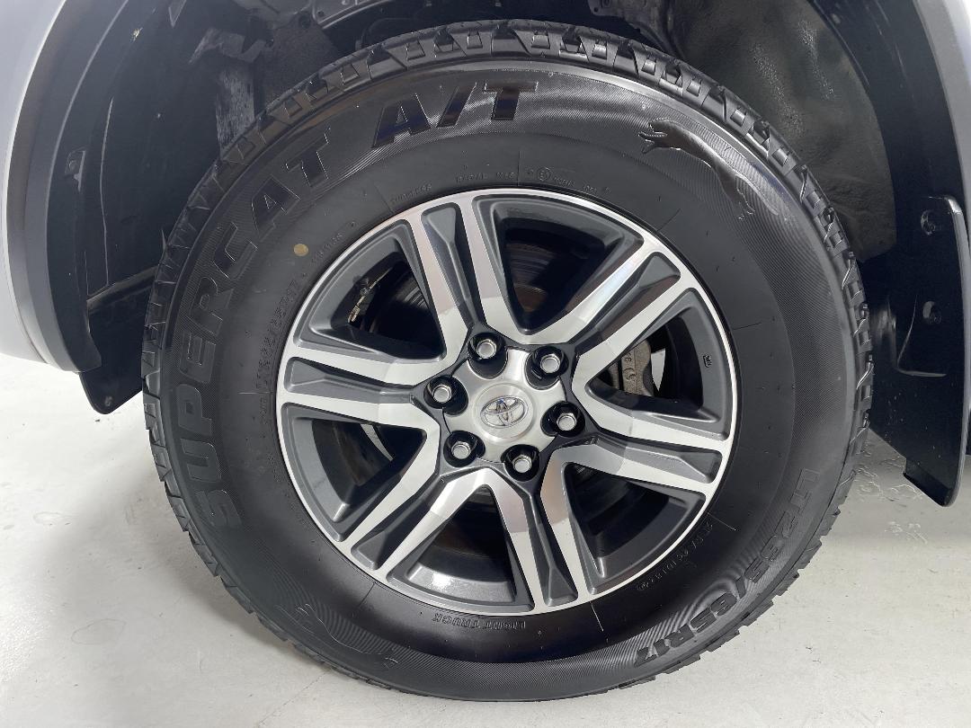 Photo '10' of Toyota Fortuner Photo '10' of Toyota Fortuner