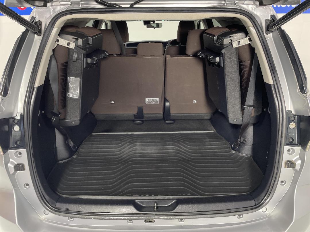 Photo '14' of Toyota Fortuner Photo '14' of Toyota Fortuner