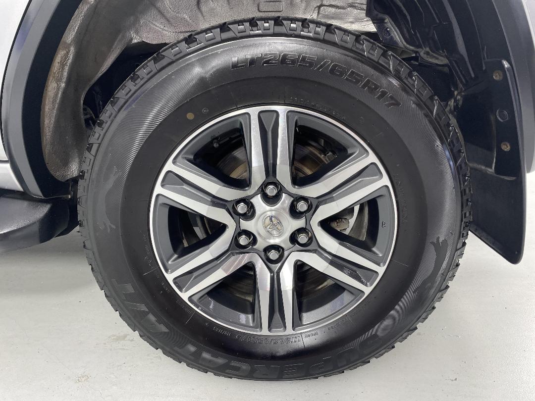 Photo '11' of Toyota Fortuner Photo '11' of Toyota Fortuner