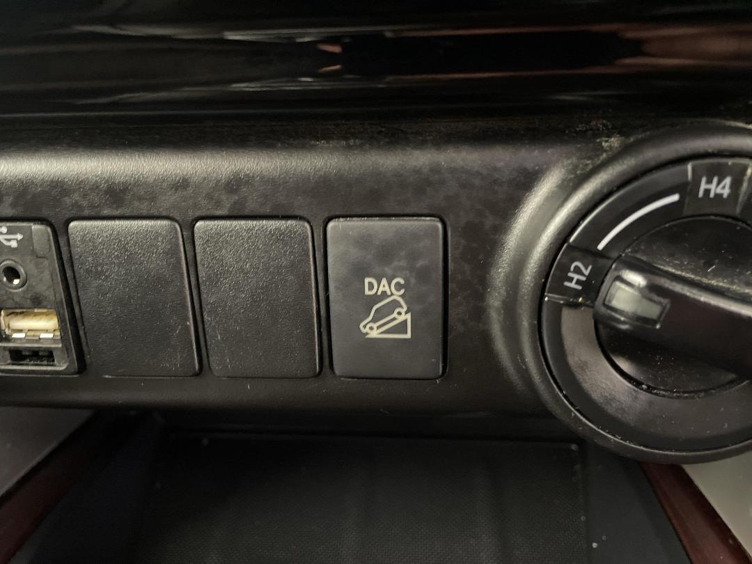 Photo '28' of Toyota Fortuner Photo '28' of Toyota Fortuner