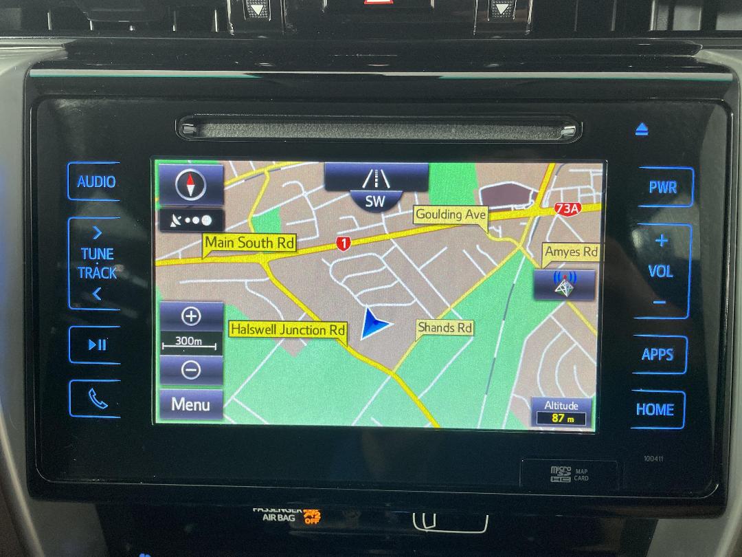 Photo '30' of Toyota Fortuner Photo '30' of Toyota Fortuner