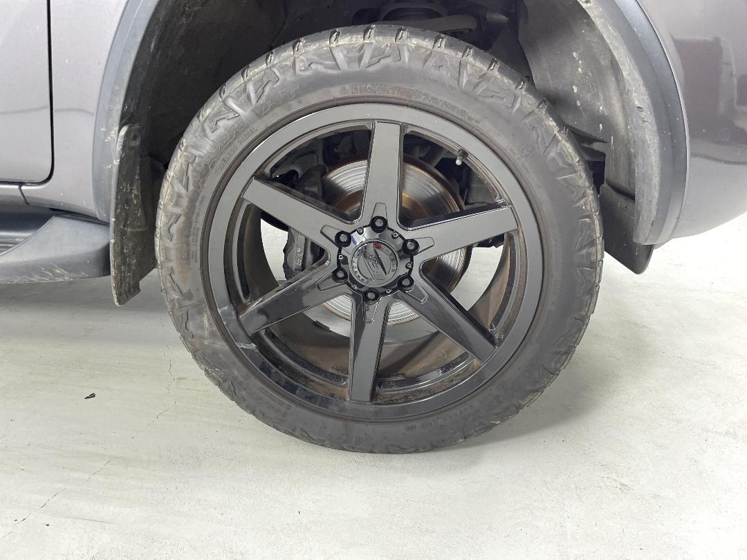 Photo '9' of Toyota Fortuner Photo '9' of Toyota Fortuner