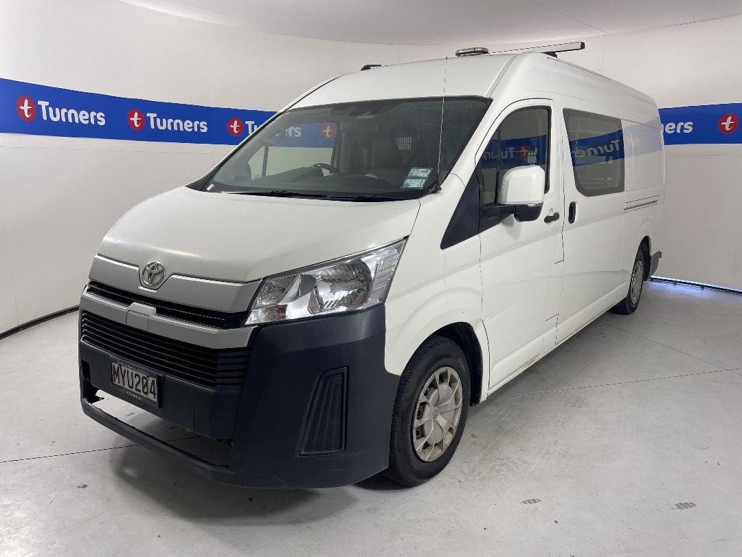 Photo '4' of Toyota Hiace