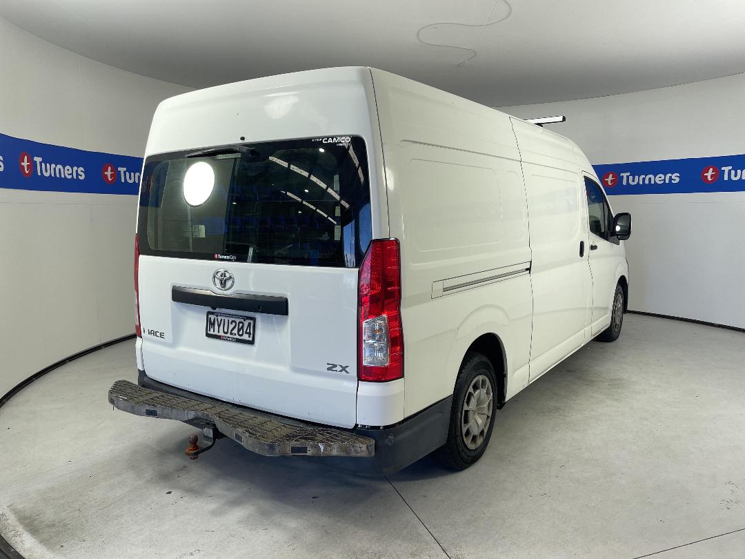 Photo '7' of Toyota Hiace