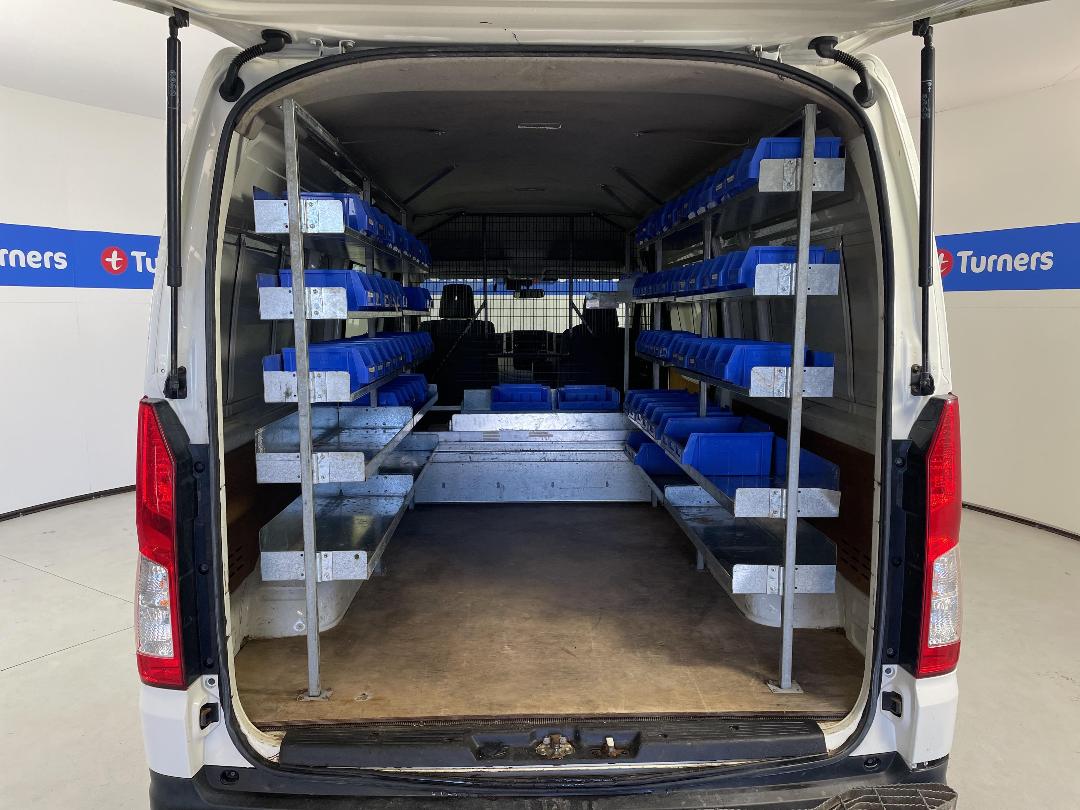 Photo '14' of Toyota Hiace