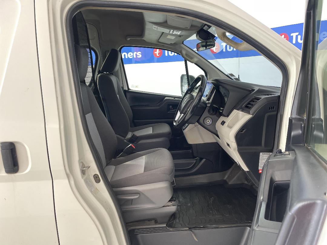 Photo '16' of Toyota Hiace