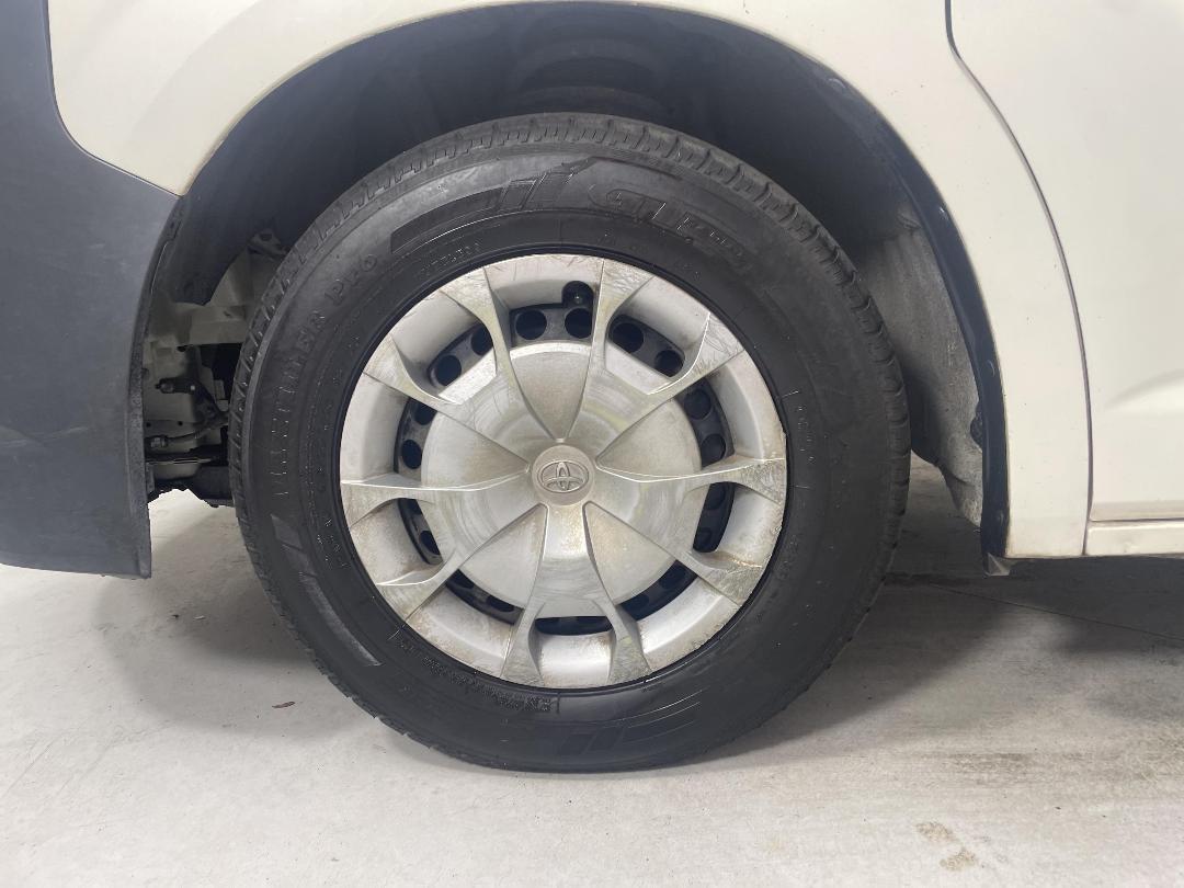 Photo '10' of Toyota Hiace