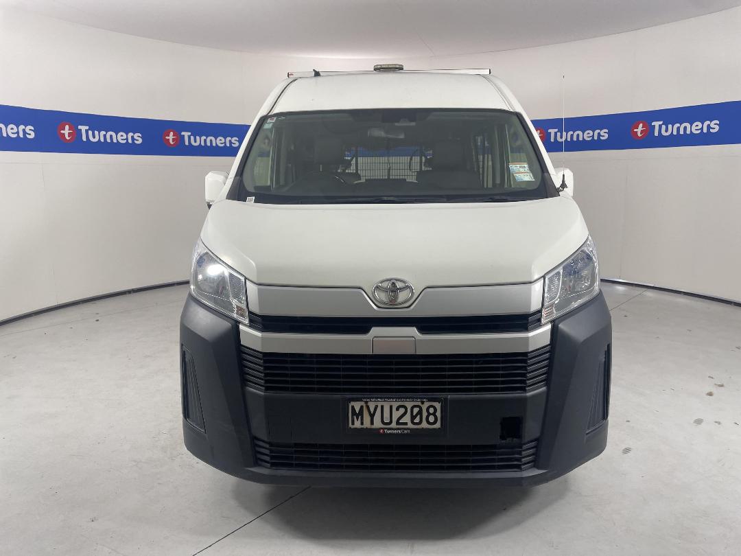 Photo '2' of Toyota Hiace