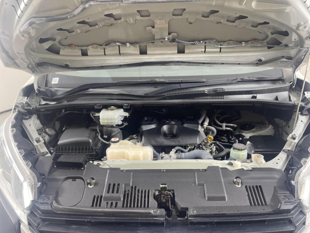 Photo '13' of Toyota Hiace