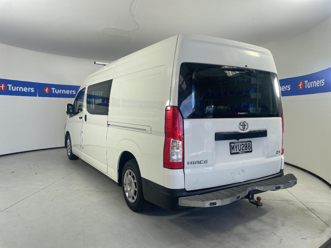 Photo '5' of Toyota Hiace