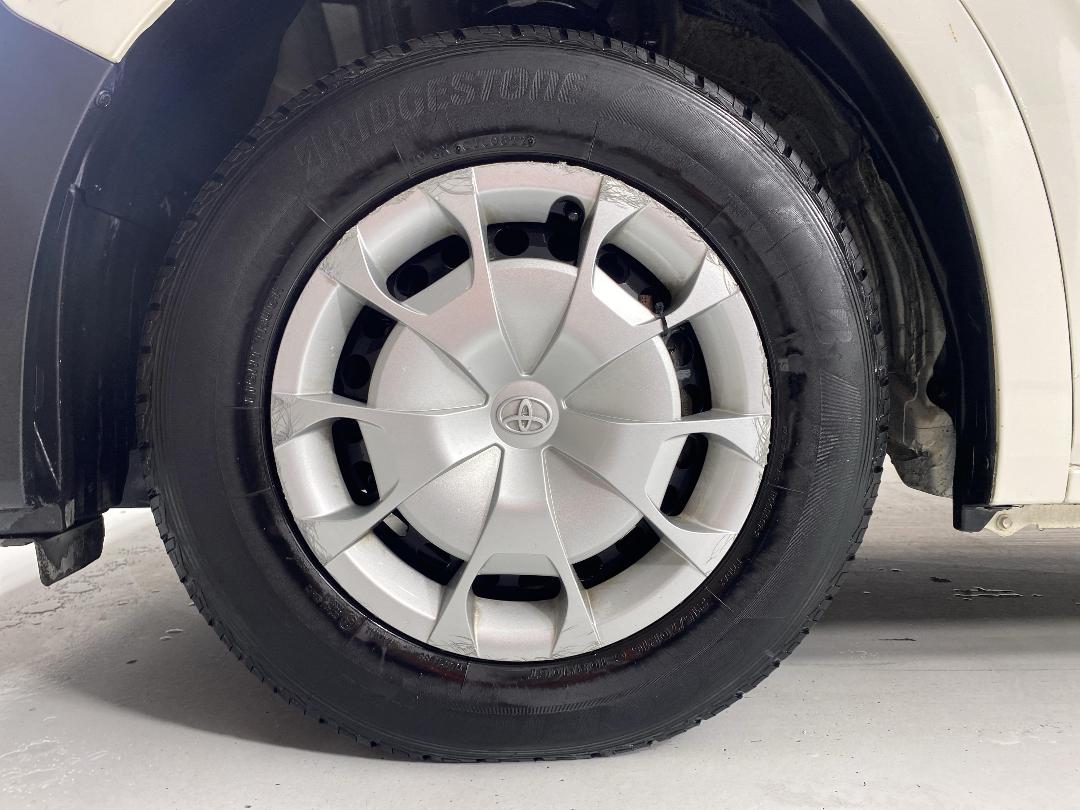 Photo '10' of Toyota Hiace