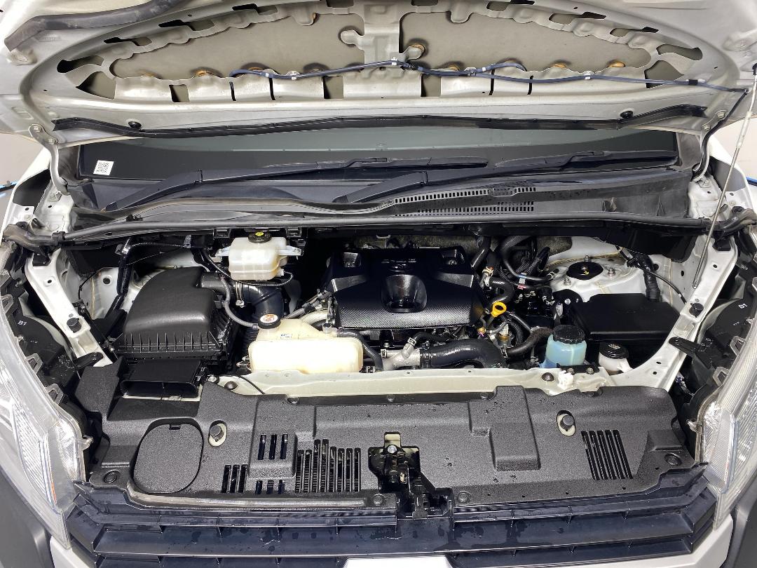 Photo '13' of Toyota Hiace