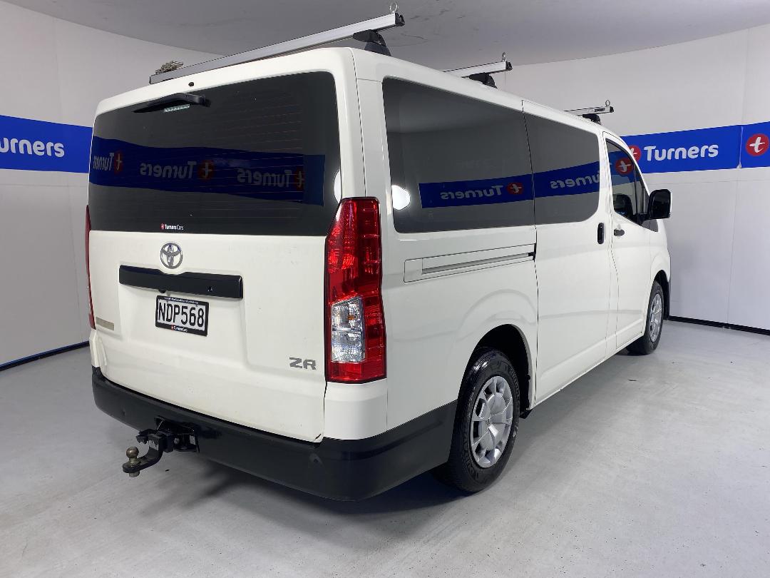 Photo '7' of Toyota Hiace