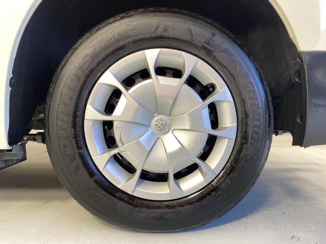 Photo '11' of Toyota Hiace