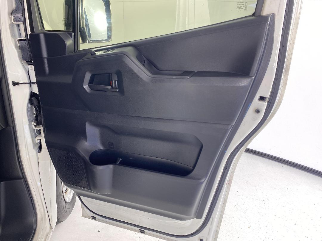 Photo '15' of Toyota Hiace