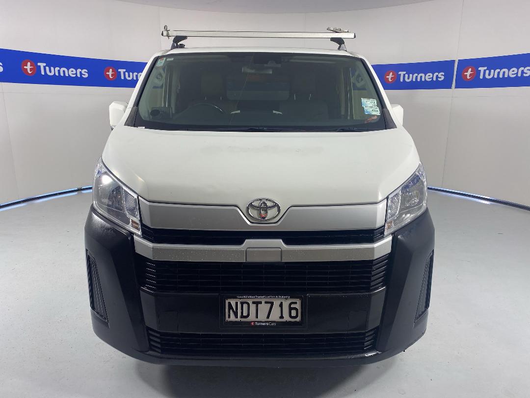 Photo '2' of Toyota Hiace