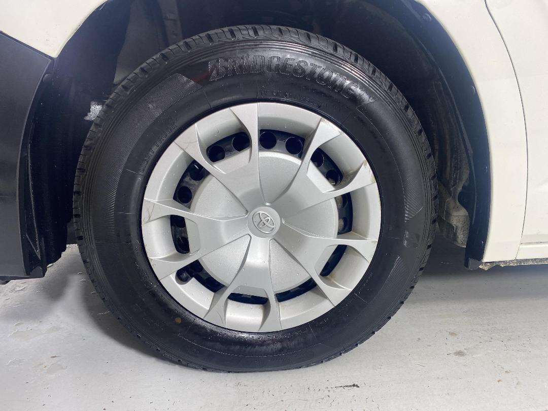 Photo '10' of Toyota Hiace