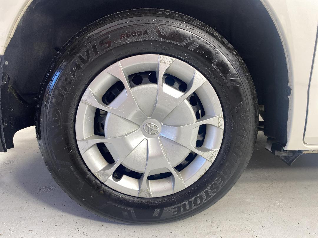 Photo '12' of Toyota Hiace