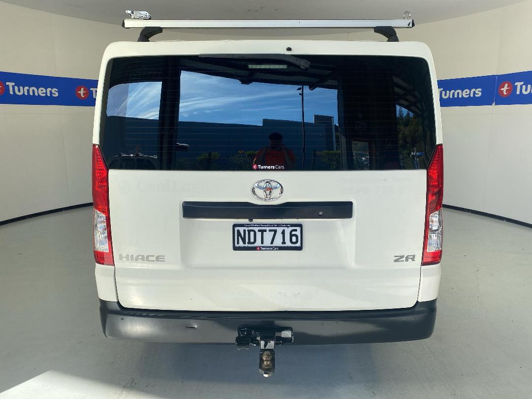 Photo '6' of Toyota Hiace