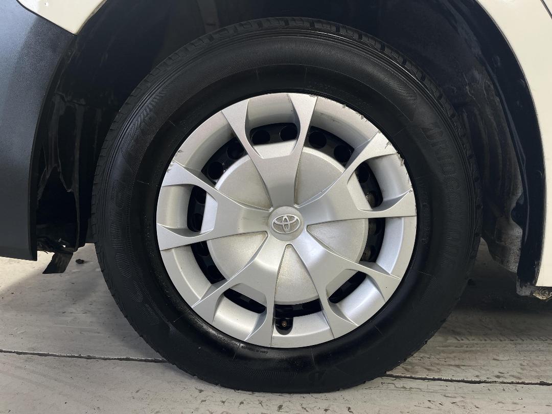 Photo '10' of Toyota Hiace