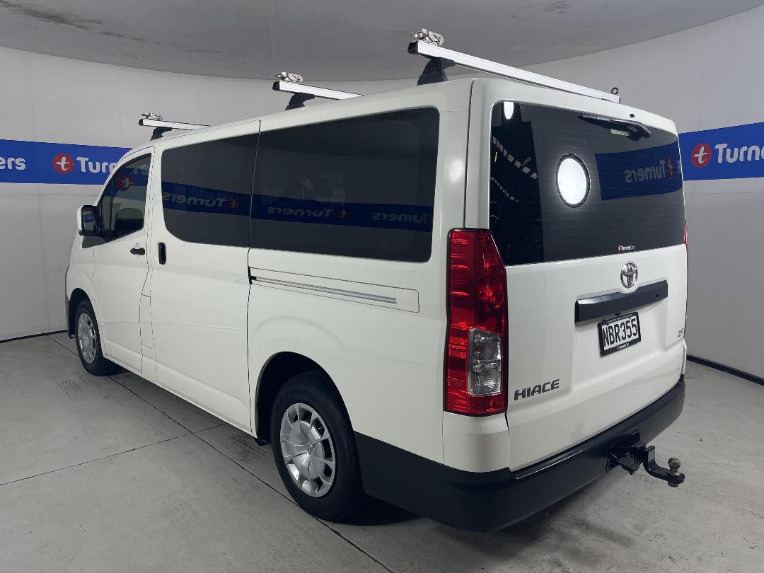 Photo '5' of Toyota Hiace