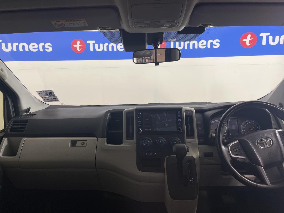 Photo '17' of Toyota Hiace