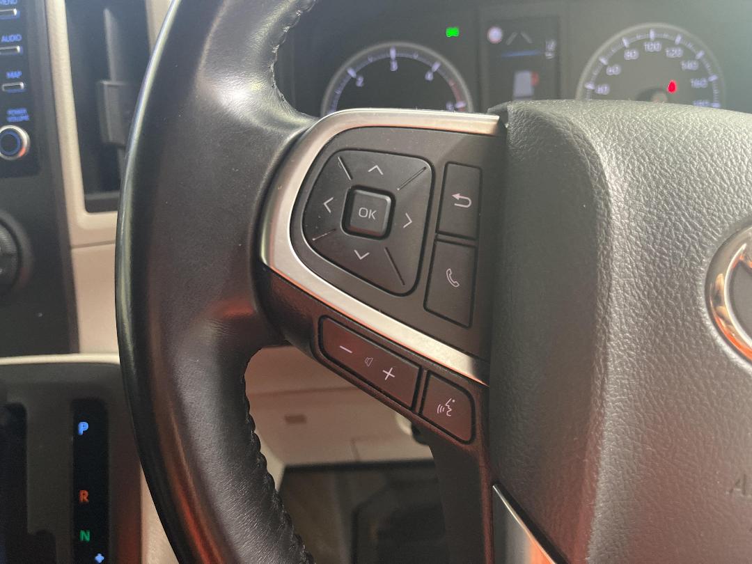 Photo '24' of Toyota Hiace