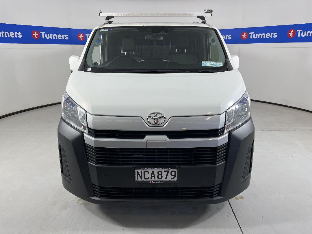 Photo '2' of Toyota Hiace Photo '2' of Toyota Hiace