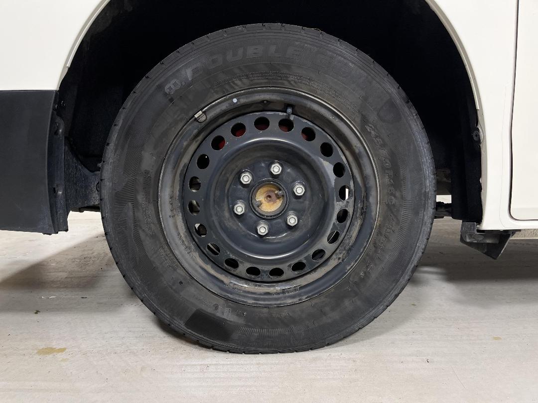 Photo '12' of Toyota Hiace Photo '12' of Toyota Hiace