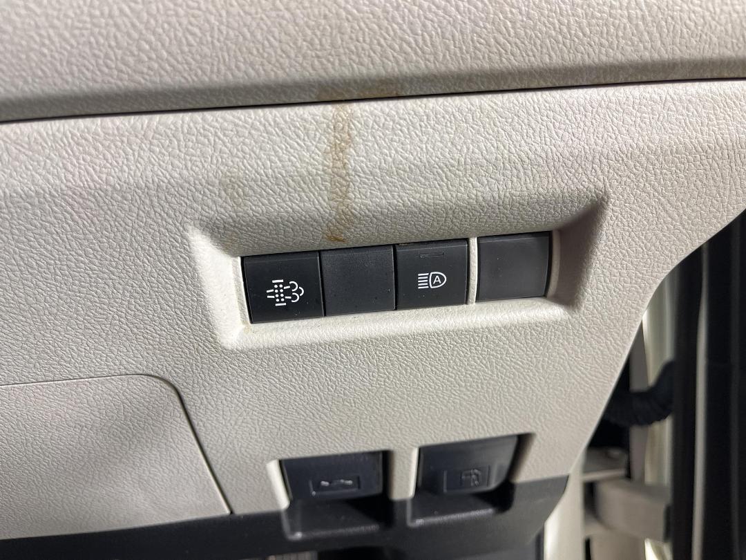 Photo '24' of Toyota Hiace Photo '24' of Toyota Hiace