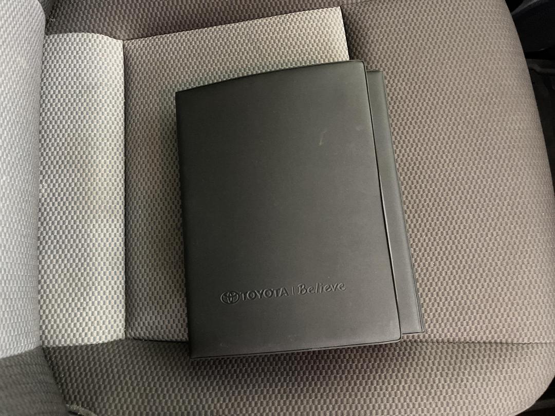 Photo '28' of Toyota Hiace Photo '28' of Toyota Hiace