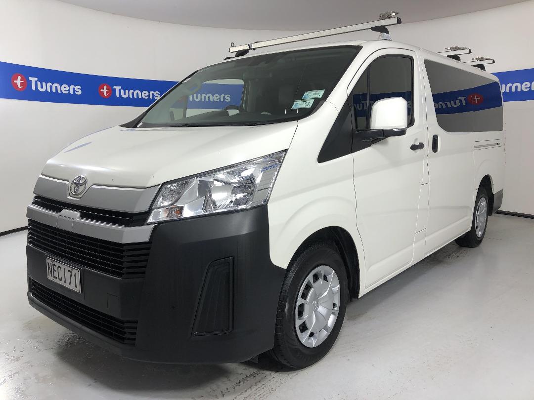 Photo '4' of Toyota Hiace