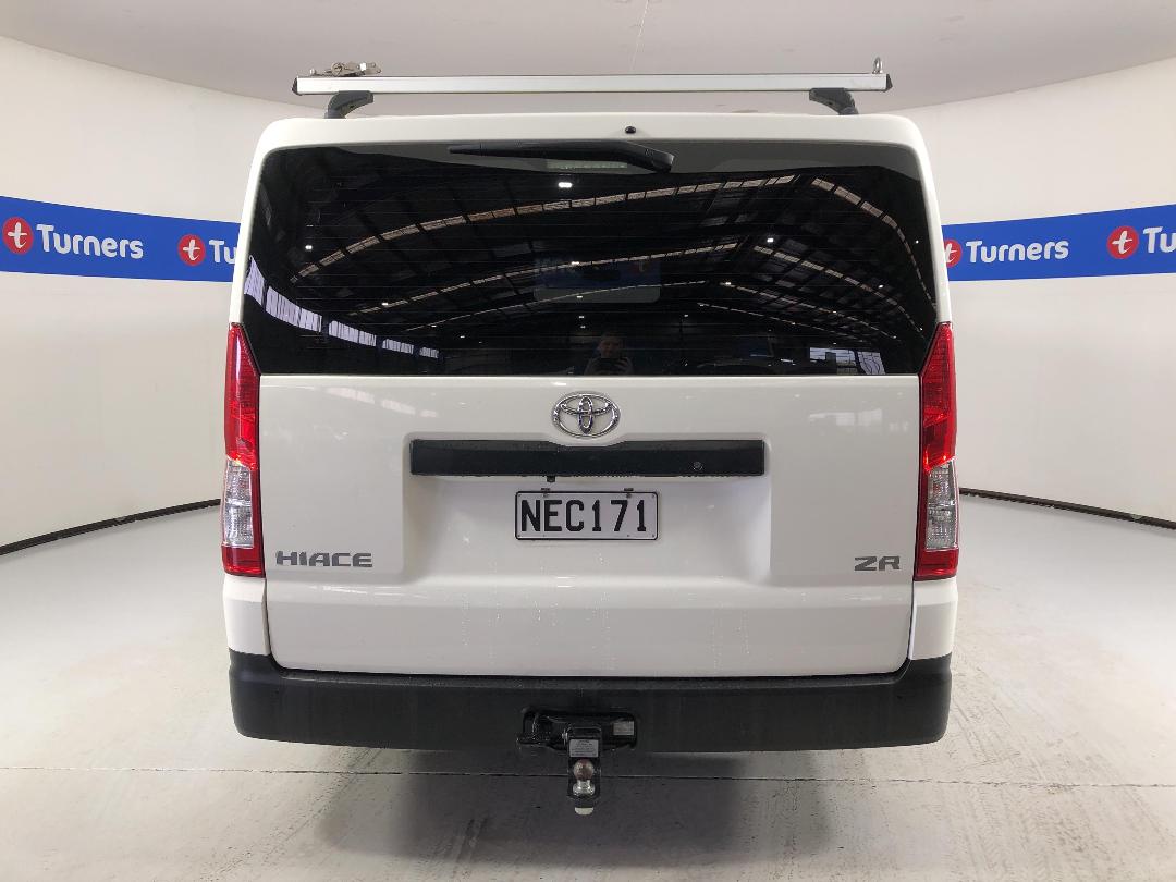 Photo '6' of Toyota Hiace