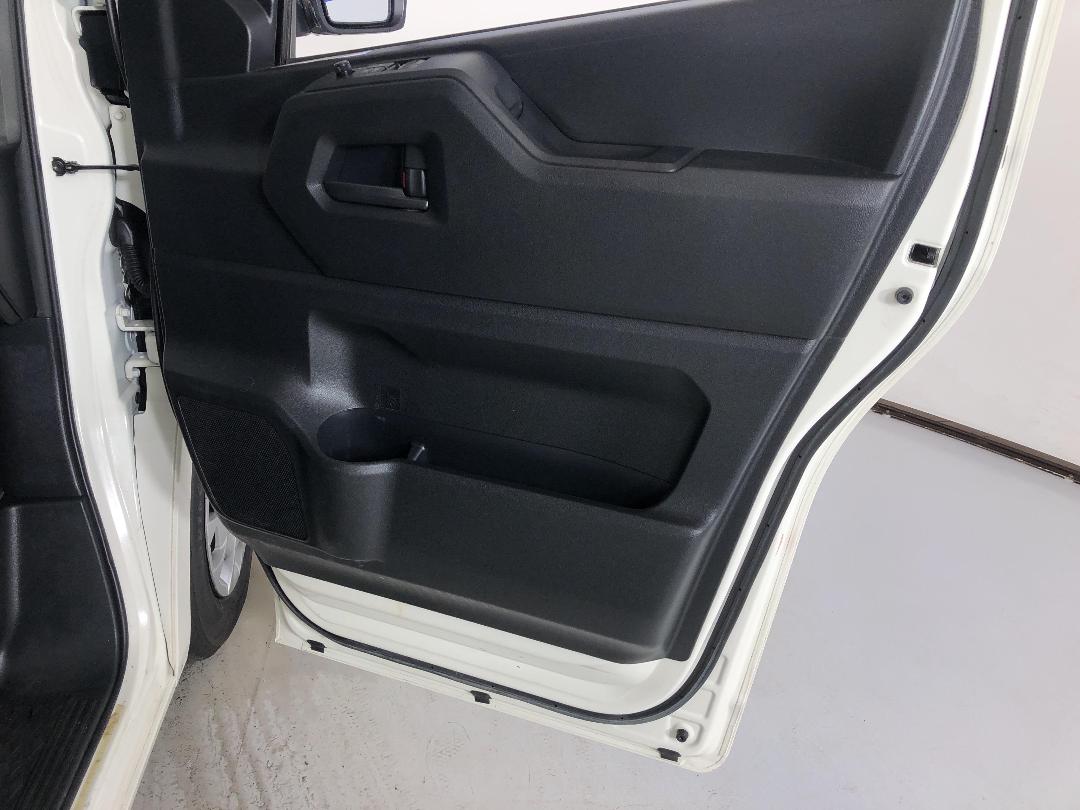 Photo '15' of Toyota Hiace