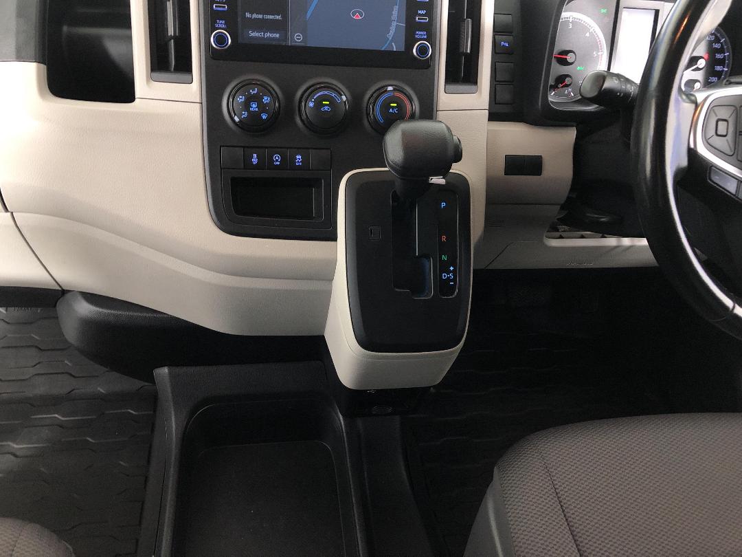 Photo '18' of Toyota Hiace