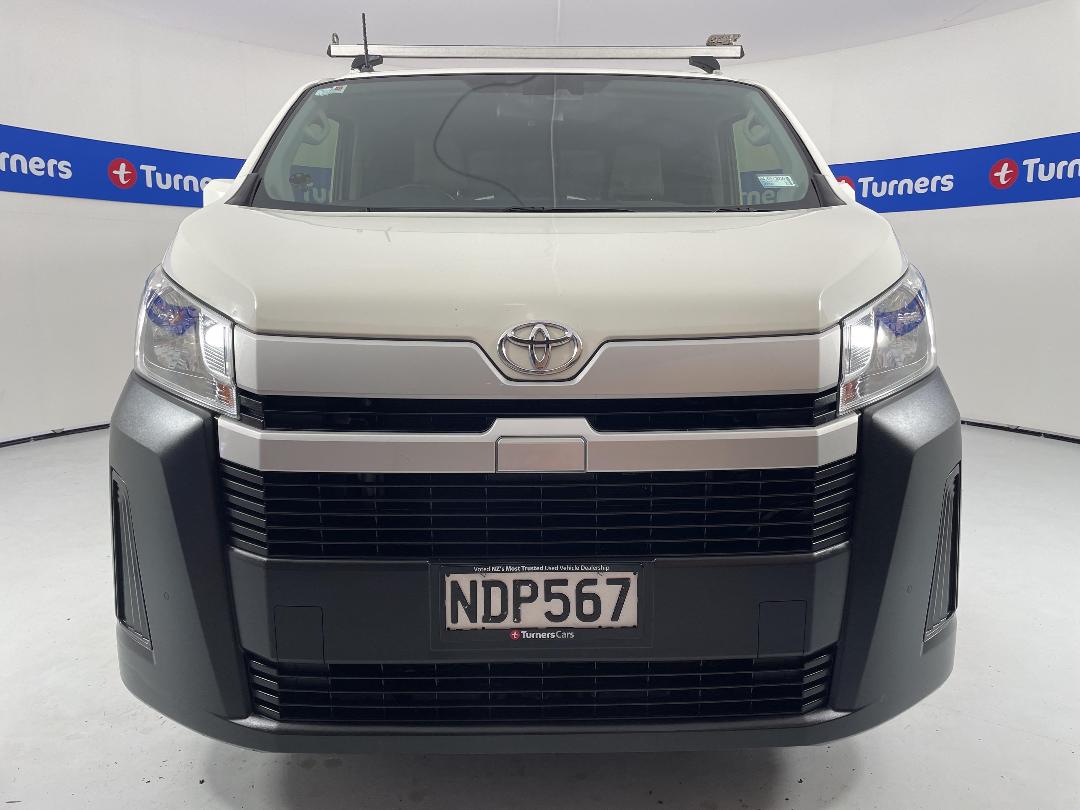 Photo '2' of Toyota Hiace Photo '2' of Toyota Hiace