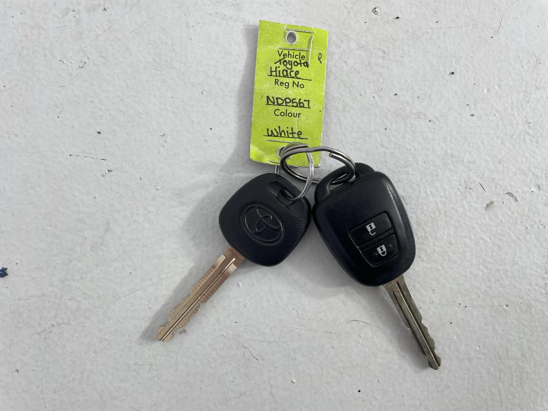 Photo '21' of Toyota Hiace Photo '21' of Toyota Hiace