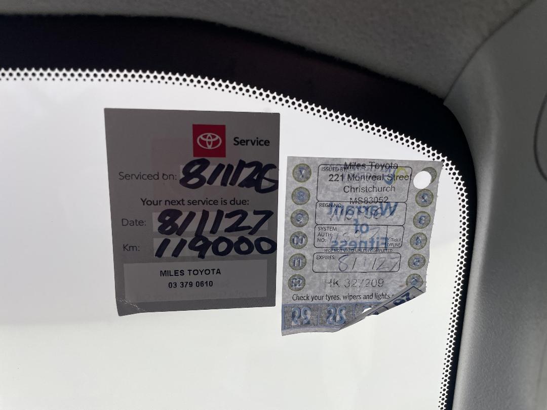 Photo '27' of Toyota Hiace Photo '27' of Toyota Hiace