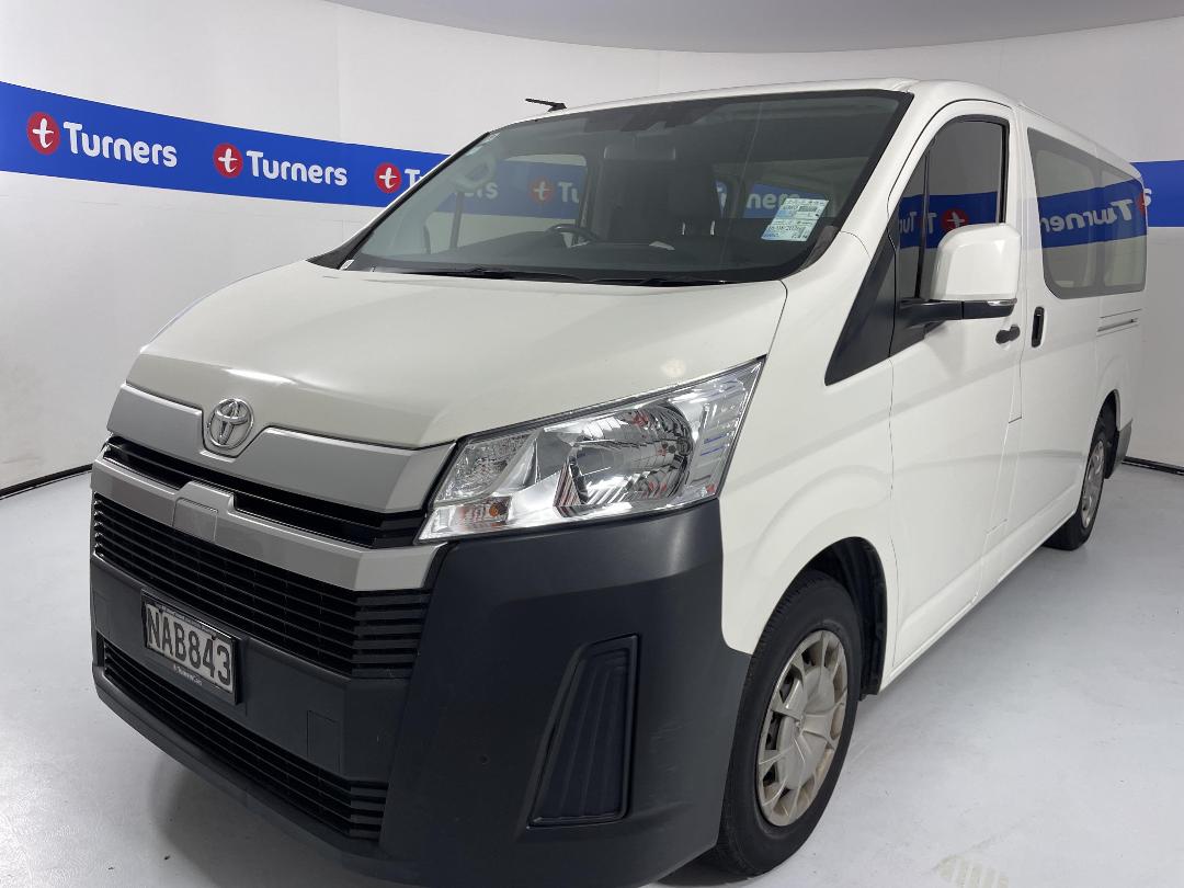 Photo '4' of Toyota Hiace