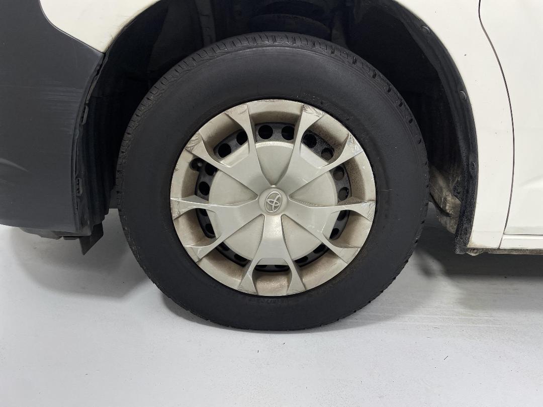 Photo '10' of Toyota Hiace