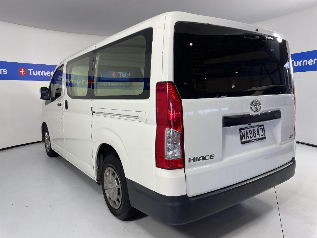 Photo '5' of Toyota Hiace