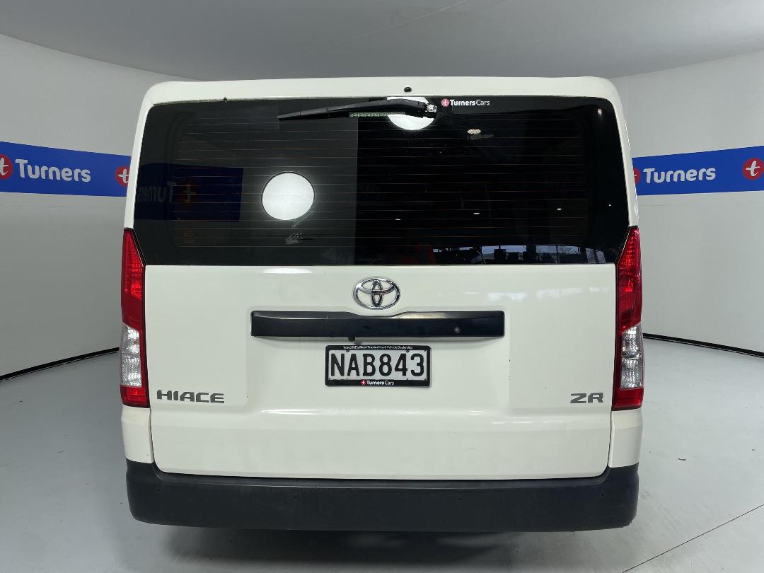 Photo '6' of Toyota Hiace