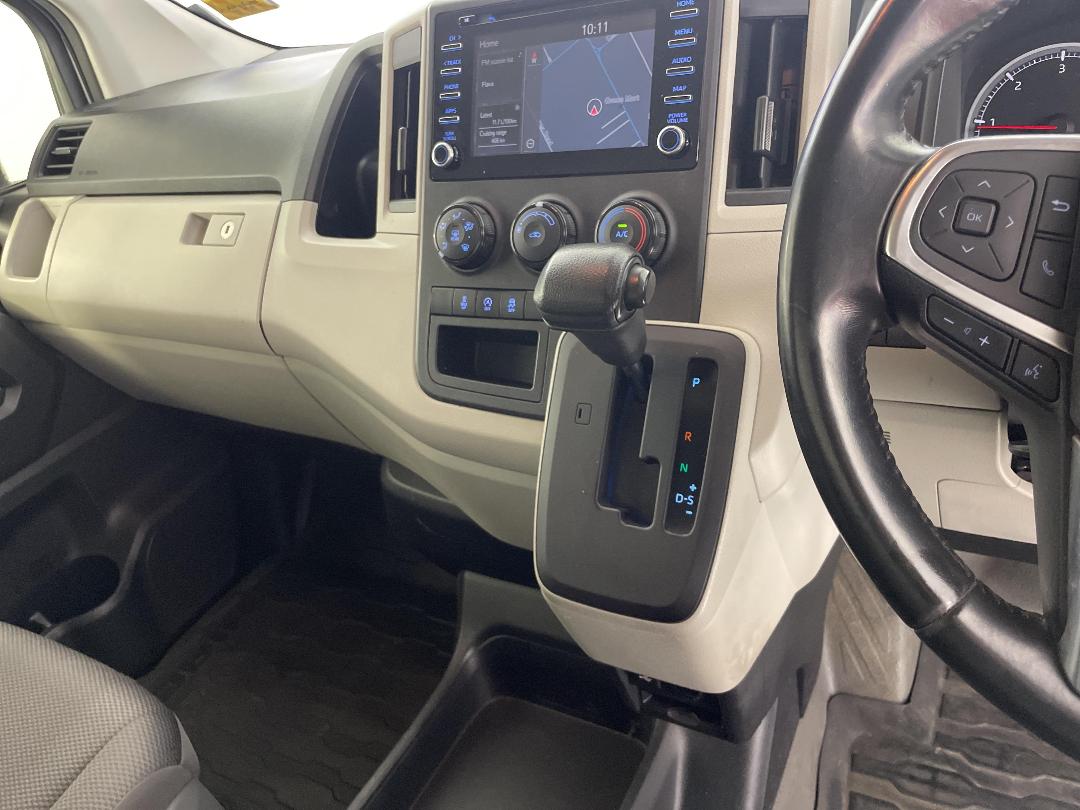 Photo '18' of Toyota Hiace