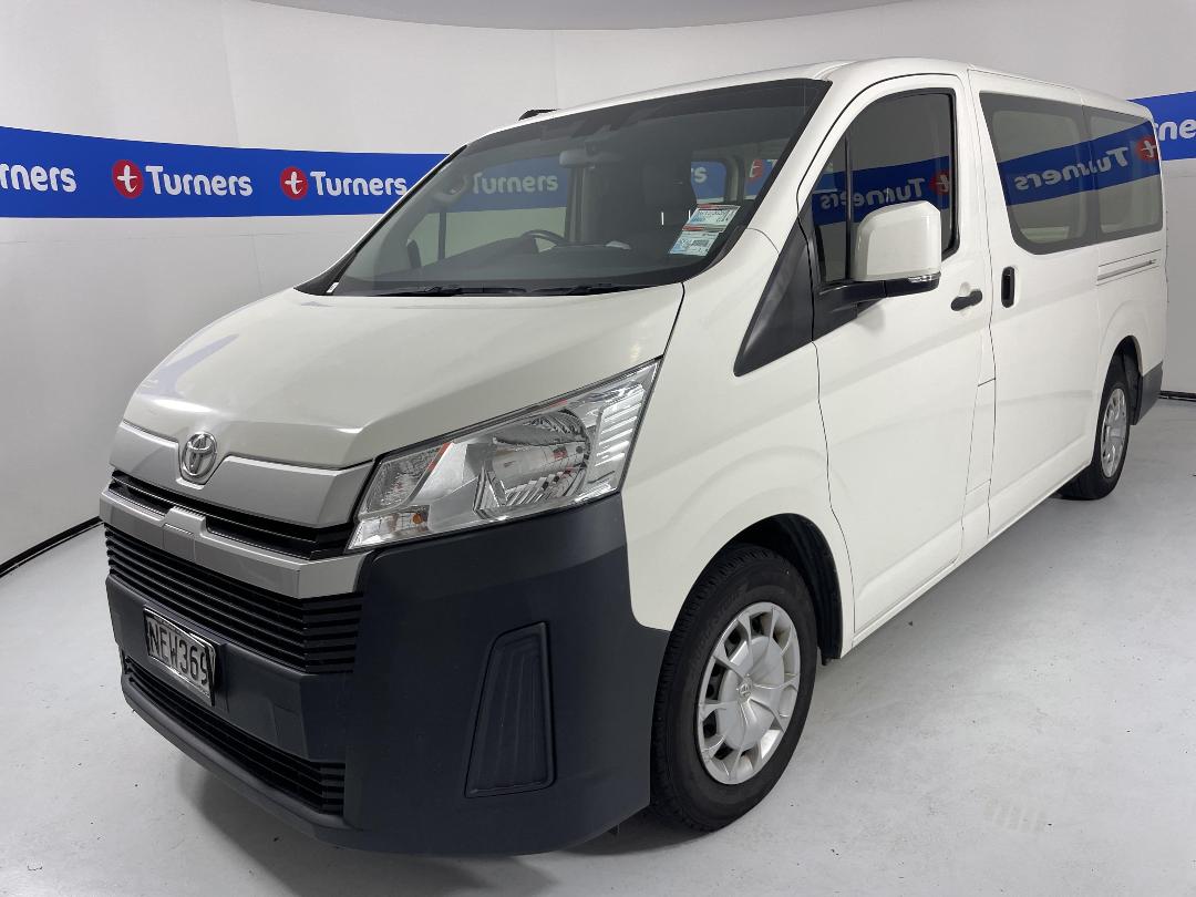 Photo '4' of Toyota Hiace