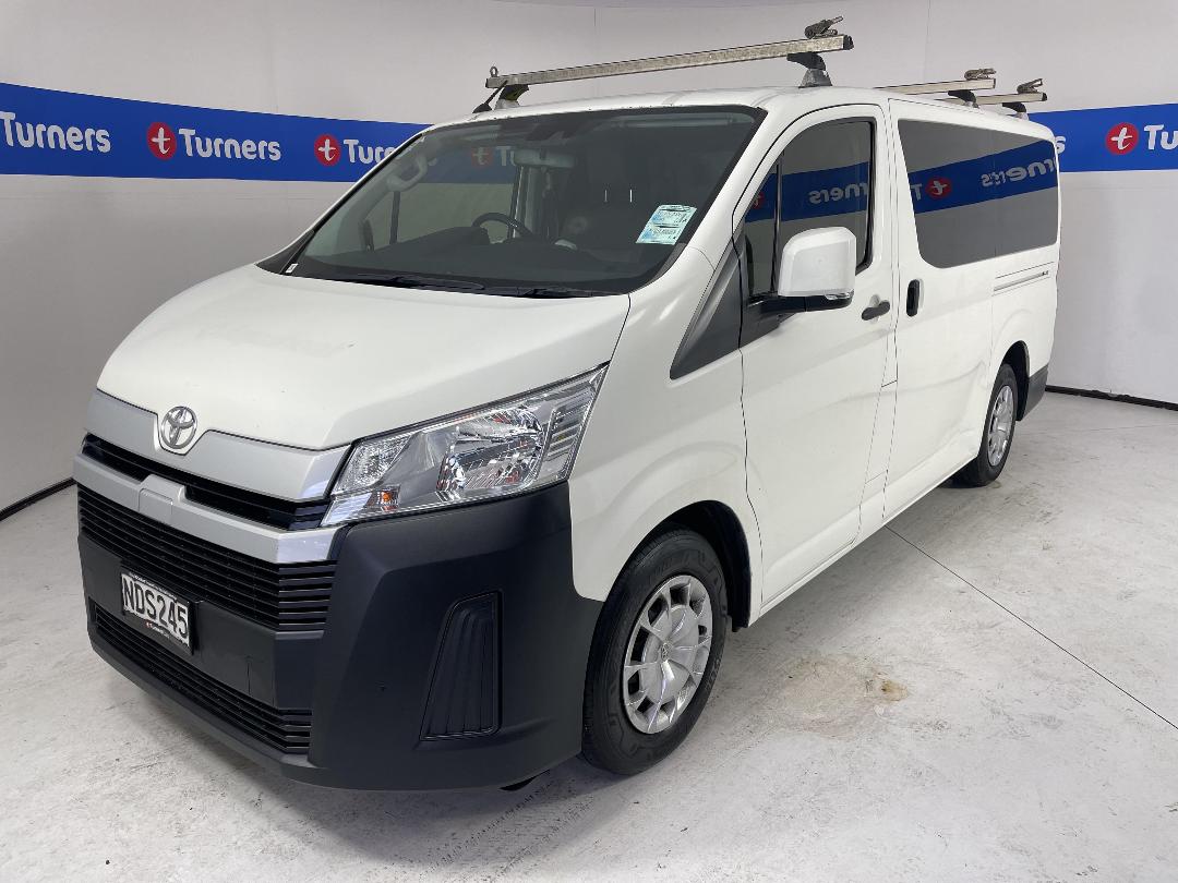 Photo '4' of Toyota Hiace