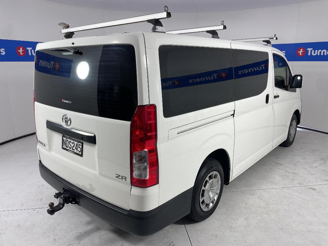 Photo '7' of Toyota Hiace