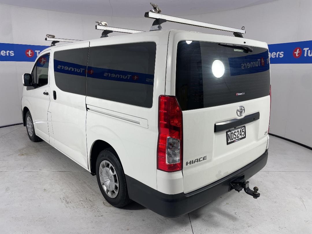 Photo '5' of Toyota Hiace