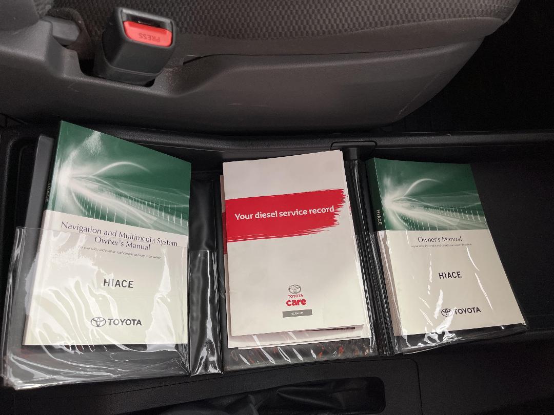 Photo '25' of Toyota Hiace Photo '25' of Toyota Hiace